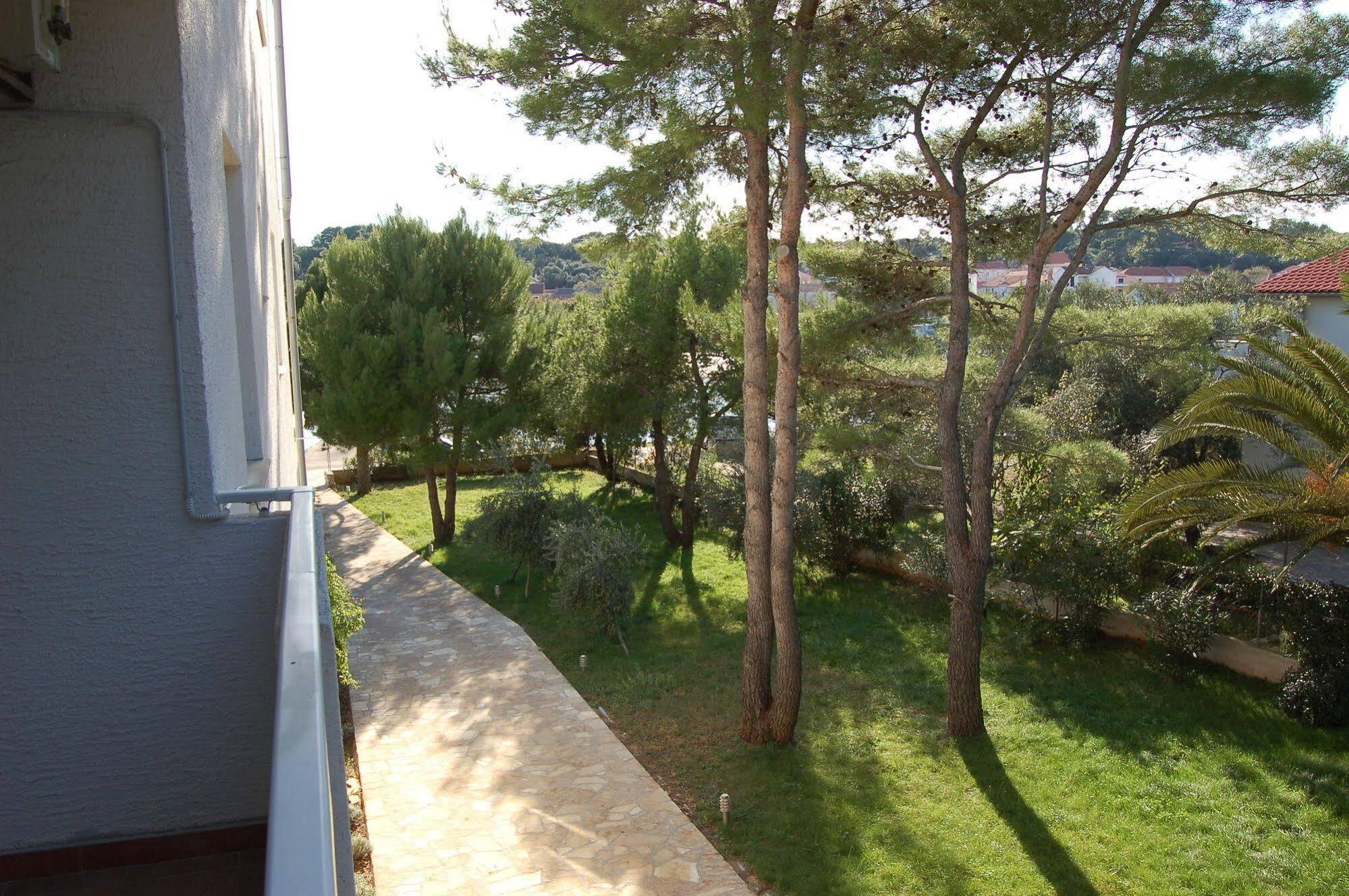 Gorgonia Apartments & Suites Verunic Экстерьер фото
